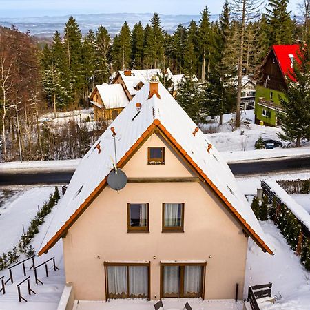 Wonder Home - Villa Vika Z Ogrodem, Z Miejscem Na Grilla I Ognisko คาร์ปัตซ์ ภายนอก รูปภาพ