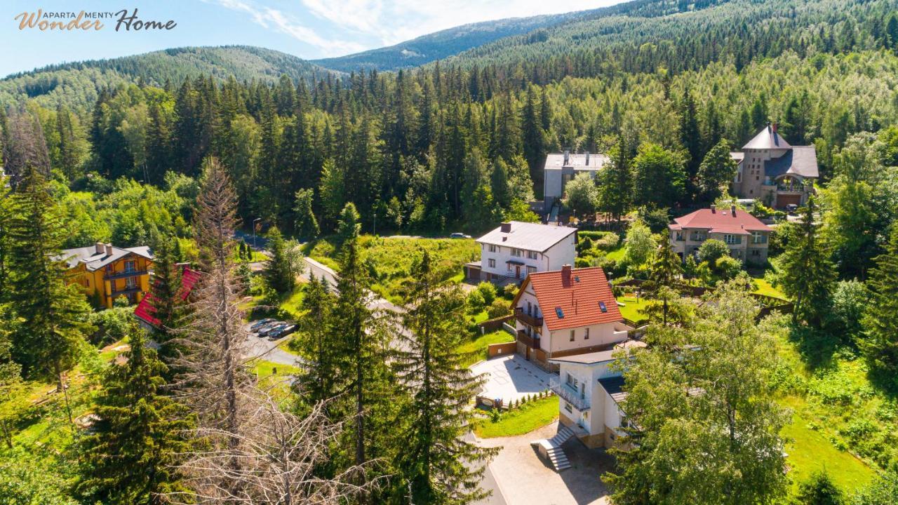 Wonder Home - Villa Vika Z Ogrodem, Z Miejscem Na Grilla I Ognisko คาร์ปัตซ์ ภายนอก รูปภาพ