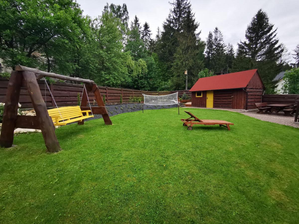 Wonder Home - Villa Vika Z Ogrodem, Z Miejscem Na Grilla I Ognisko คาร์ปัตซ์ ภายนอก รูปภาพ